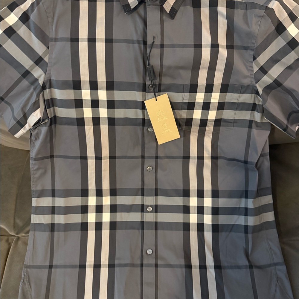 Burberry Gray and Cream Plaid Short-Sleeve Button-Down Shirt